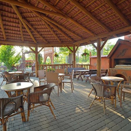 Kasztelan Hotel Krosno Ngoại thất bức ảnh