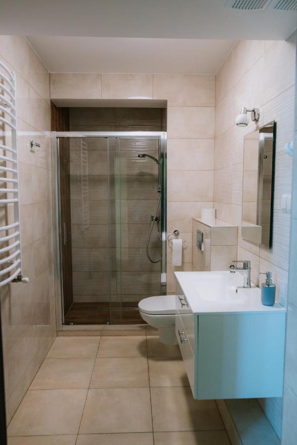 Kasztelan Hotel Krosno Ngoại thất bức ảnh