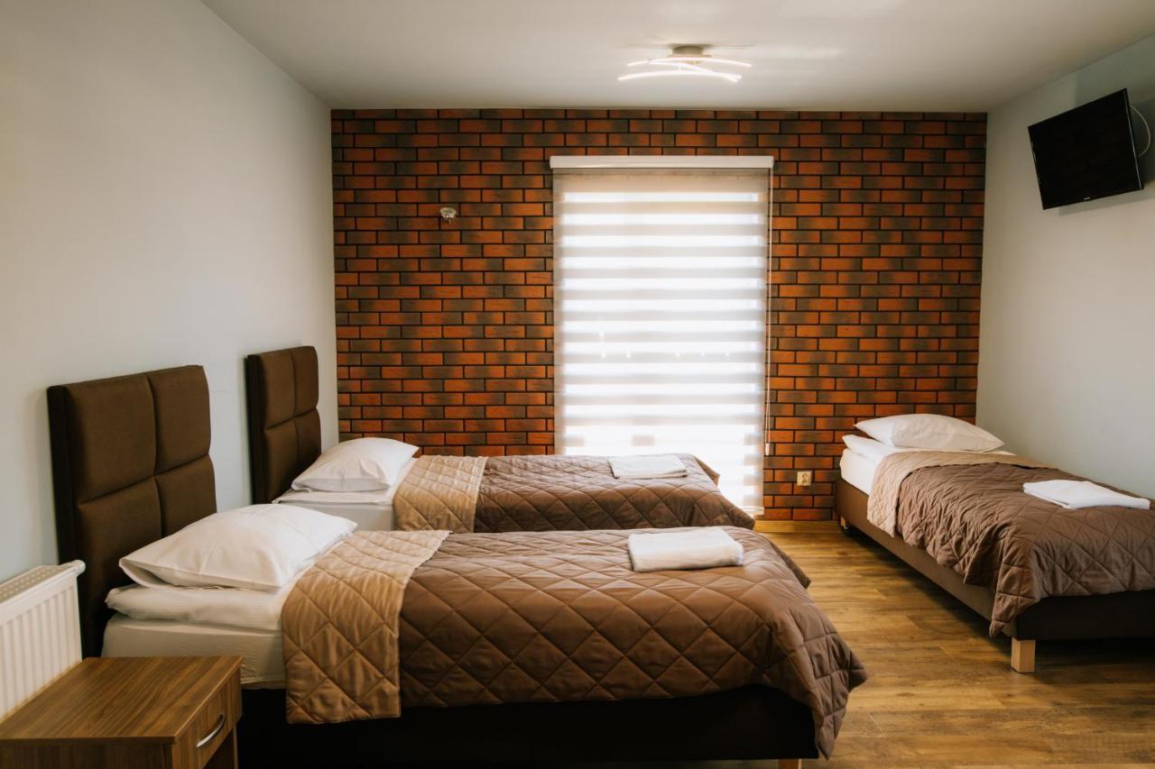 Kasztelan Hotel Krosno Ngoại thất bức ảnh